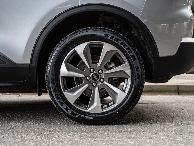 2023 Ford Escape Platinum Luxury Meets Efficiency in a Modern SUV