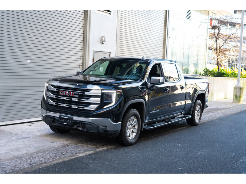 2023 GMC Sierra 1500 SLE Strength Meets Refinement: The 2023 GMC Sierra 1500 SLE