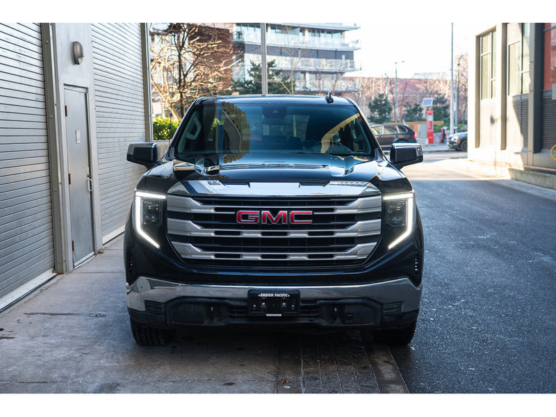 2023 GMC Sierra 1500 SLE Strength Meets Refinement: The 2023 GMC Sierra 1500 SLE