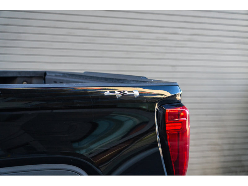 2023 GMC Sierra 1500 SLE Strength Meets Refinement: The 2023 GMC Sierra 1500 SLE