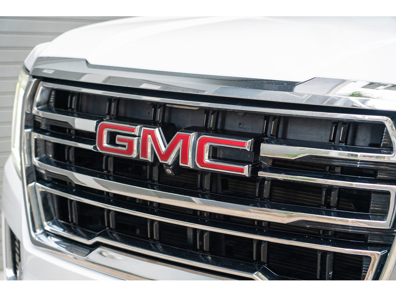 2023 GMC Yukon XL SLT Space, Comfort & Capability for Your Whole Crew