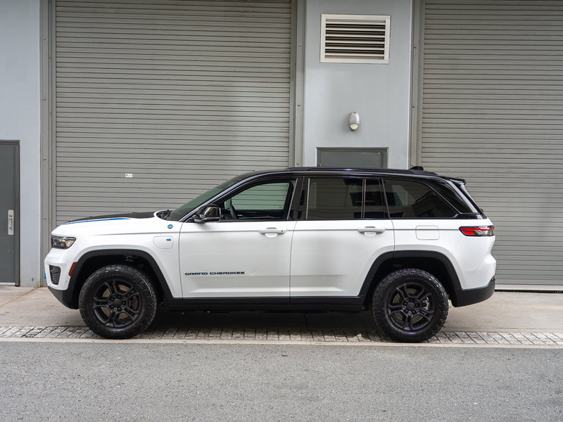 2023 Jeep Grand Cherokee 4xe Trailhawk