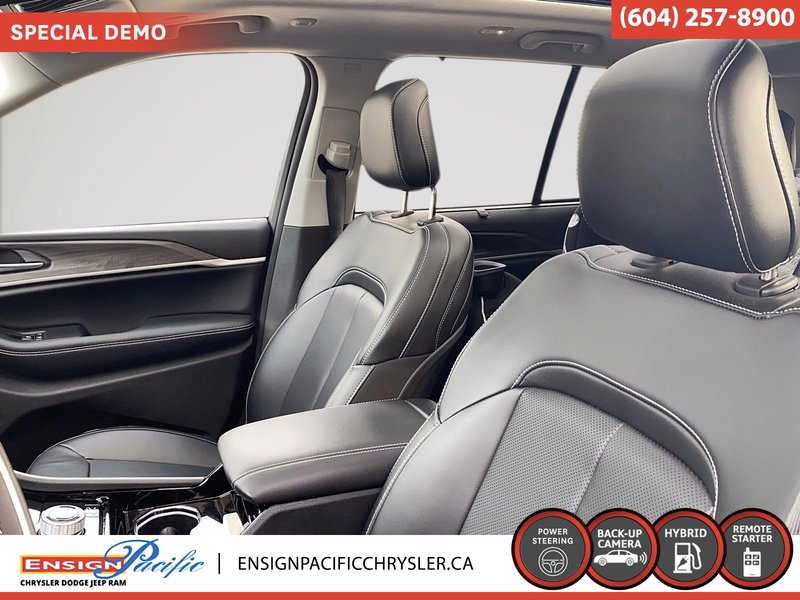 2023 Jeep Grand Cherokee 4xe 4xe Overland 4xe Commanding luxury. Electrified Jeep capability.