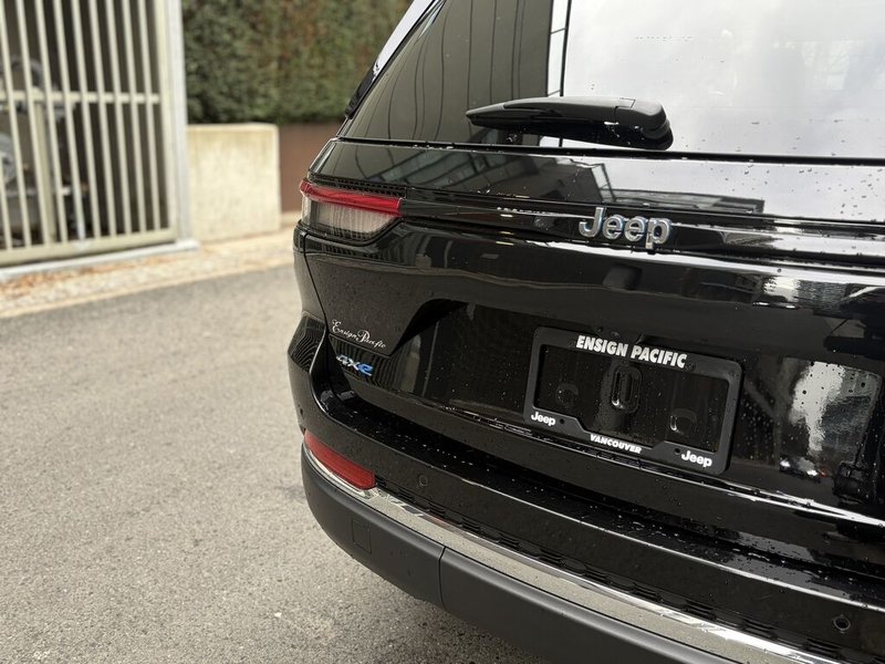 2023 Jeep Grand Cherokee 4xe 4xe Overland 4xe Commanding luxury. Electrified Jeep capability.