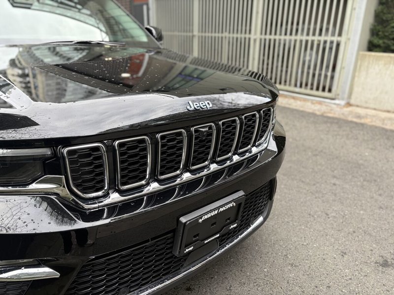 2023 Jeep Grand Cherokee 4xe 4xe Overland 4xe Commanding luxury. Electrified Jeep capability.