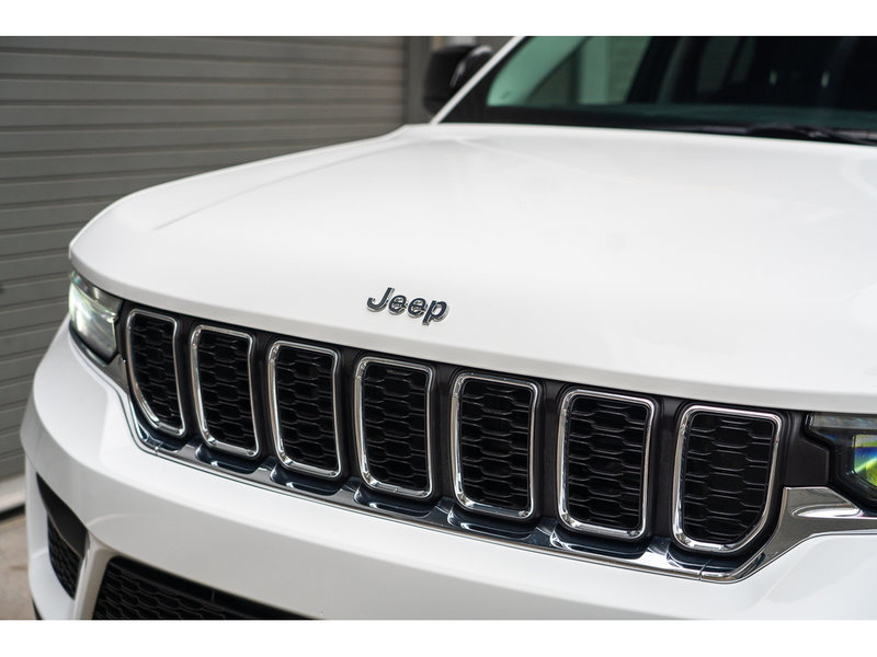 2023 Jeep Grand Cherokee Laredo