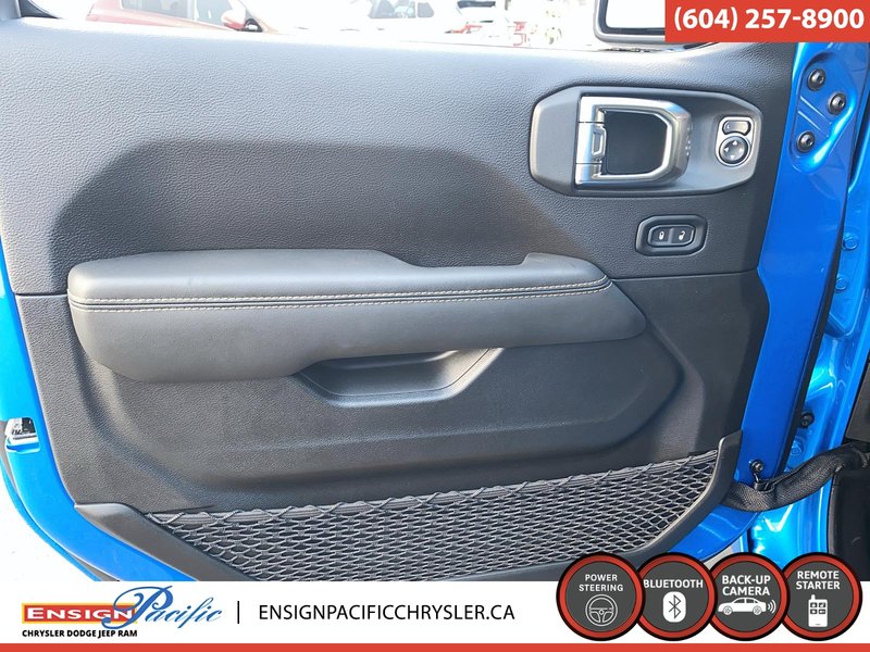 2025 Jeep WRANGLER 4-Door SAHARA