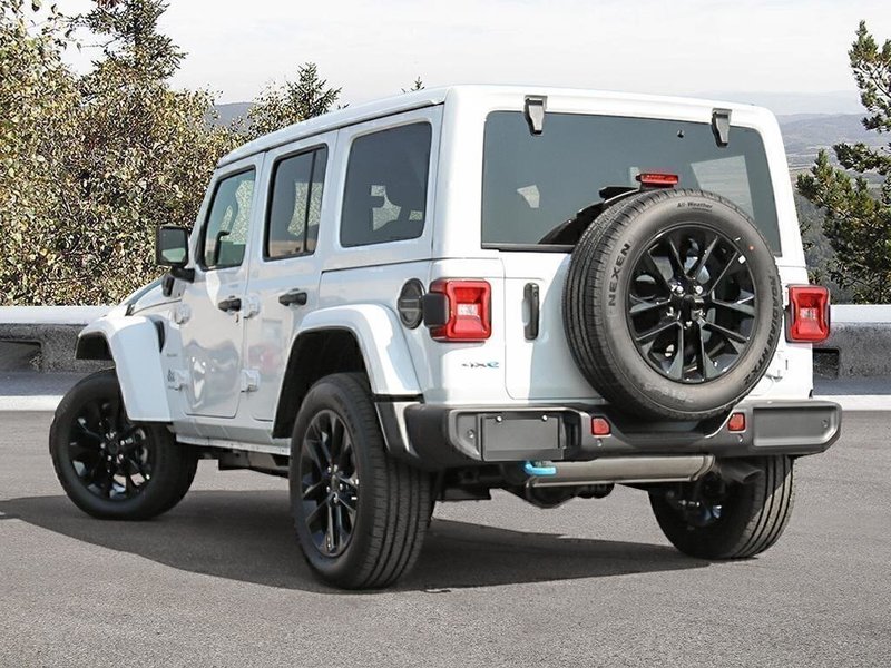 2024 Jeep Wrangler 4xe SAHARA