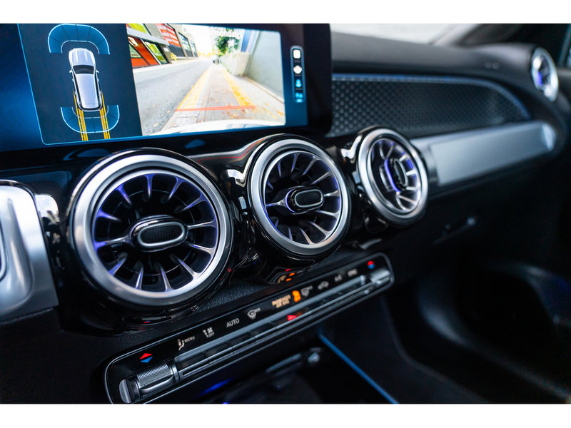 2024 Mercedes-Benz GLB 250 Premium Style Meets Everyday Versatility