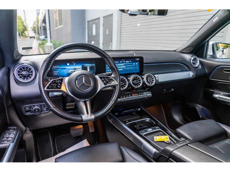 2024 Mercedes-Benz GLB 250 Premium Style Meets Everyday Versatility