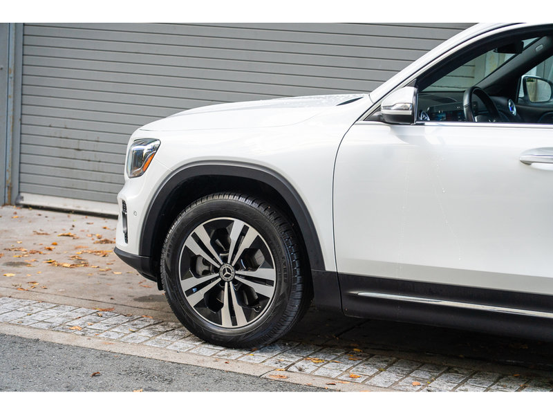2024 Mercedes-Benz GLB 250 Premium Style Meets Everyday Versatility