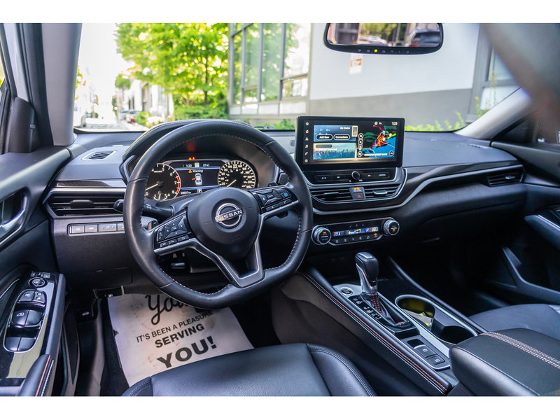 2023 Nissan Altima SR