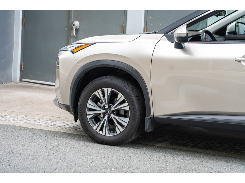 2023 Nissan Rogue SV Midnight Edition Bold Design. Smarter Drive.