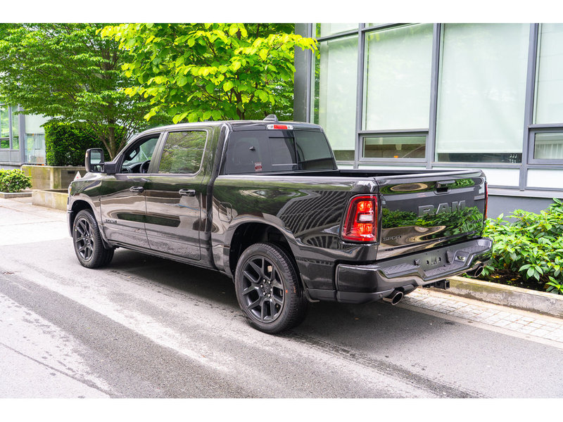 2025 Ram 1500 SPORT