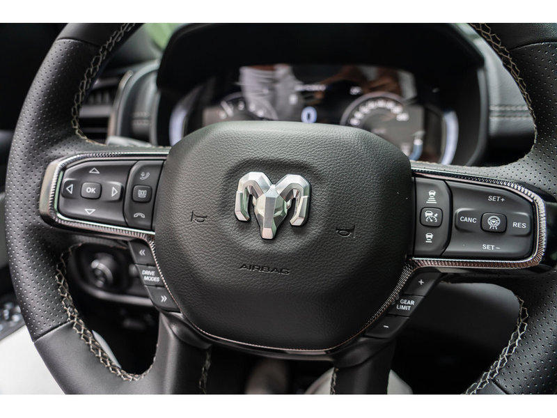 2025 Ram 1500 SPORT