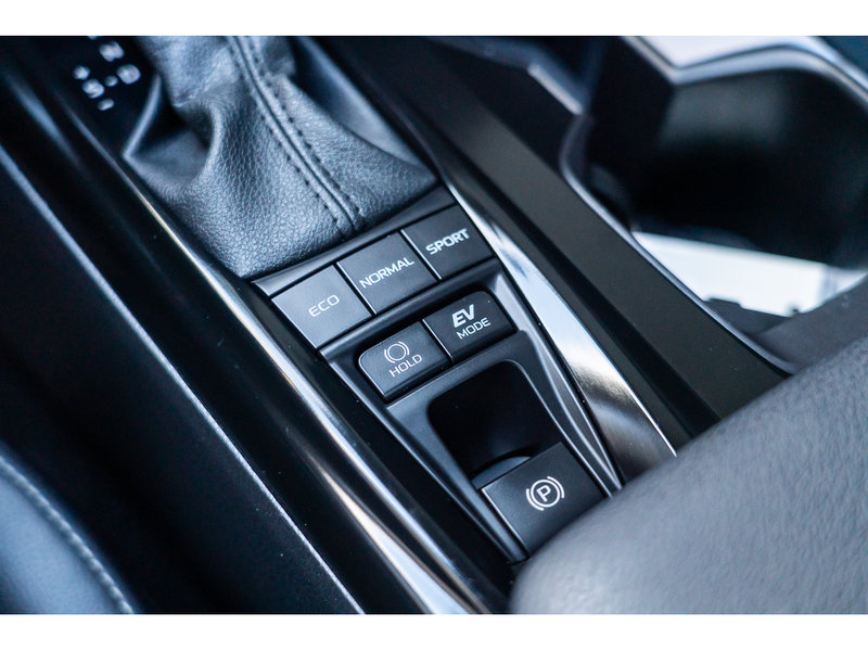 2025 Toyota Camry XSE Sporty Hybrid Efficiency with Everyday Comfort