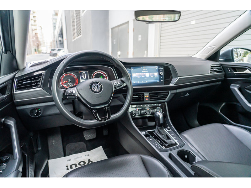 2020 Volkswagen Jetta Highline Affordable comfort meets Volkswagen reliability.