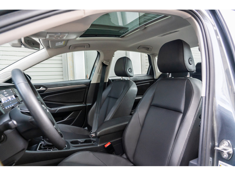 2020 Volkswagen Jetta Highline Affordable comfort meets Volkswagen reliability.