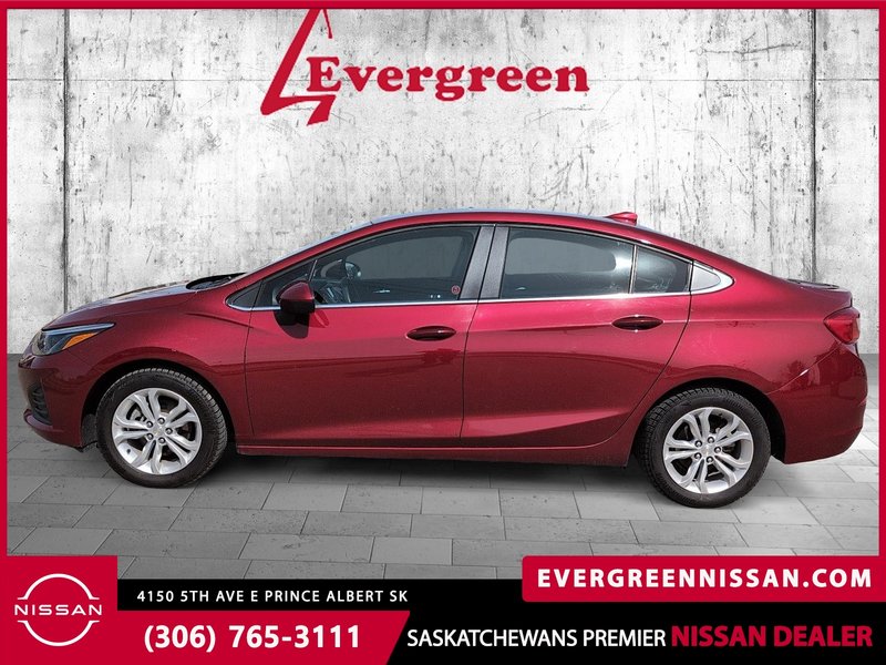 2019 Chevrolet Cruze LT GREAT FUEL ECONOMY AND SHARP LOOKING!