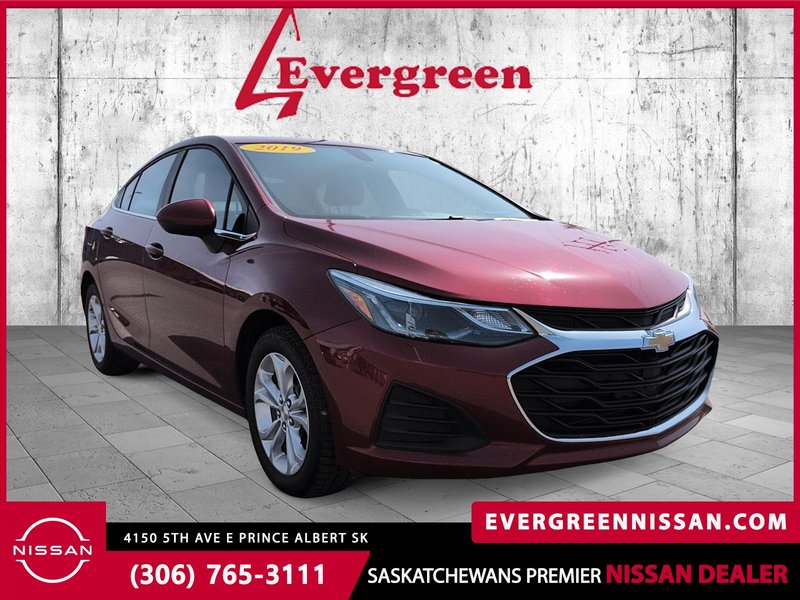 2019 Chevrolet Cruze LT GREAT FUEL ECONOMY AND SHARP LOOKING!
