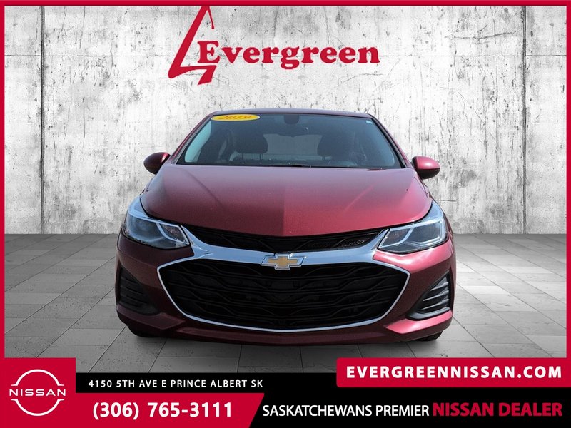 2019 Chevrolet Cruze LT GREAT FUEL ECONOMY AND SHARP LOOKING!