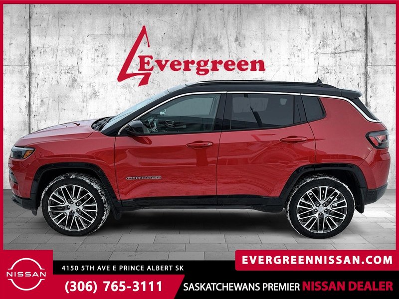 2024 Jeep Compass Limited ULTRA LOW KLMs ON THIS TRADE IN!