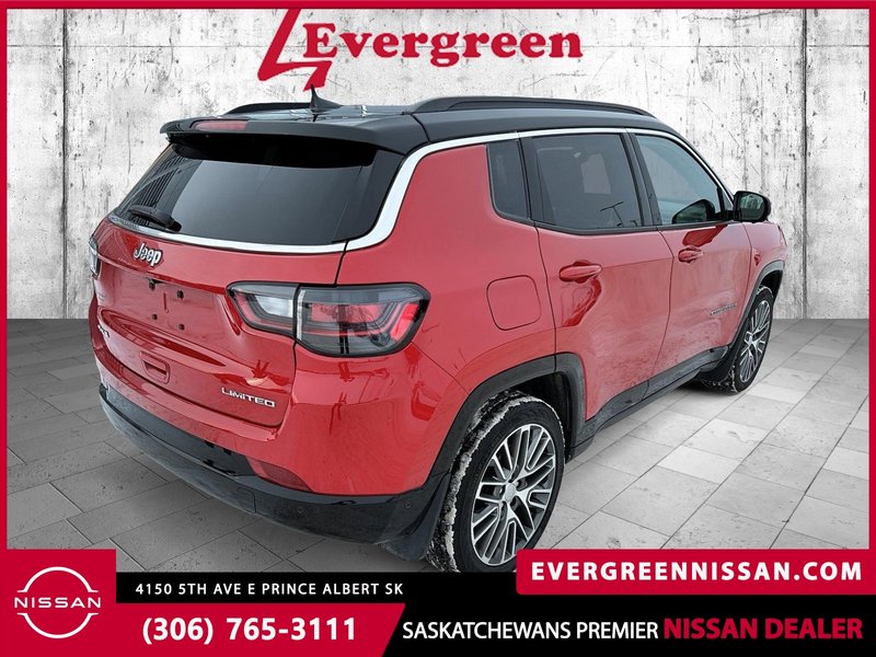 2024 Jeep Compass Limited ULTRA LOW KLMs ON THIS TRADE IN!