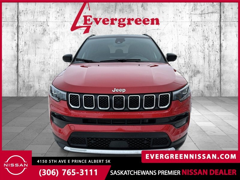 2024 Jeep Compass Limited ULTRA LOW KLMs ON THIS TRADE IN!