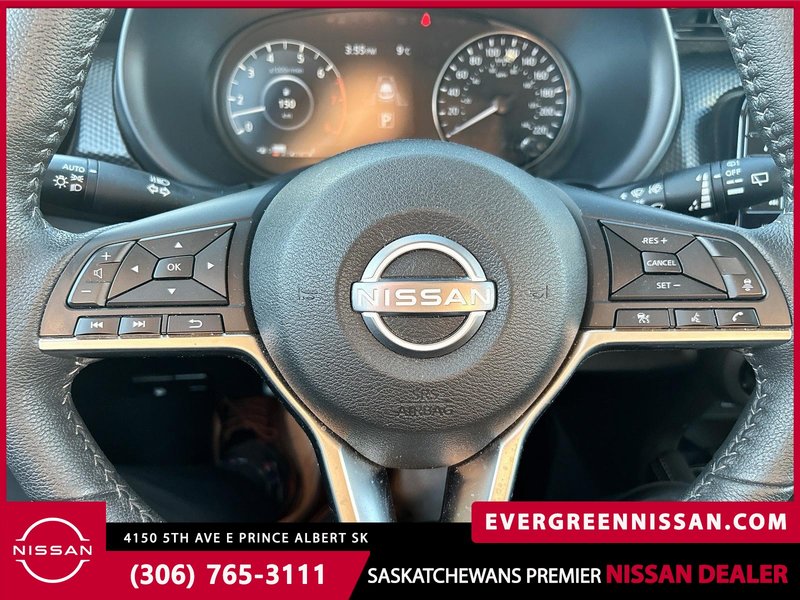 2023 Nissan Kicks SV GREAT COMMUTER & LOW KMS!