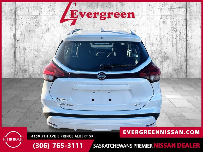 2023 Nissan Kicks SV GREAT COMMUTER & LOW KMS!