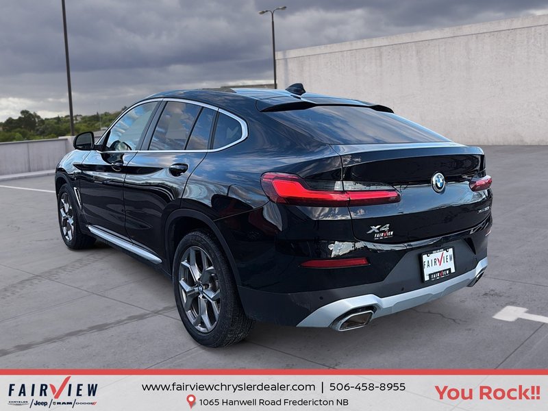 2025 BMW X4 xDrive30i