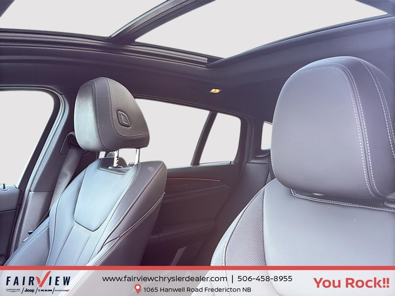 2025 BMW X4 xDrive30i