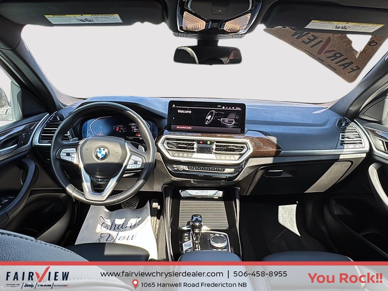 2025 BMW X4 xDrive30i