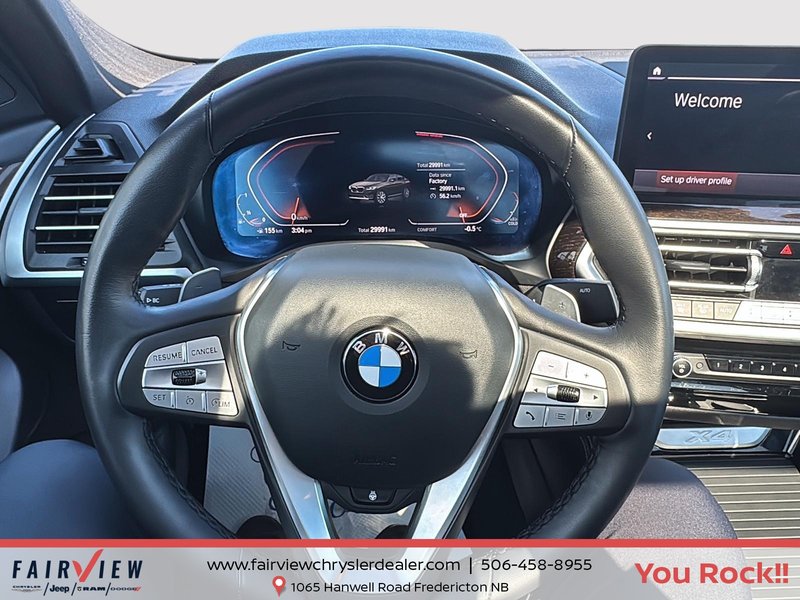 2025 BMW X4 xDrive30i