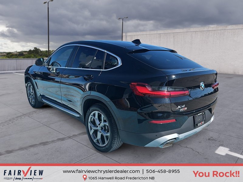 2025 BMW X4 xDrive30i