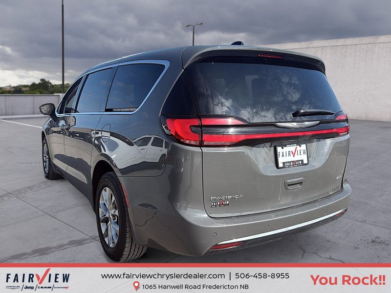 2023 Chrysler Pacifica Touring L AWD