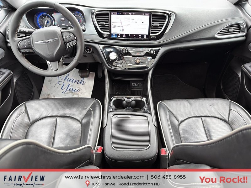 2025 Chrysler Pacifica Limited Fully loaded