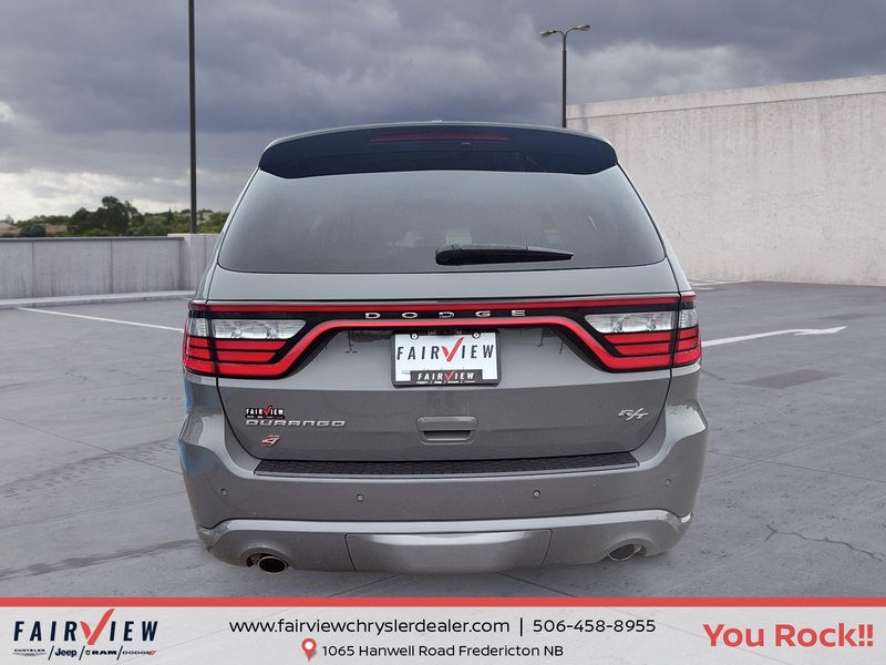 2025 Dodge Durango R/T Loaded with 5.7 hemi new tires, new brakes