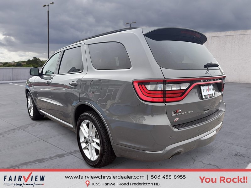 2025 Dodge Durango R/T Loaded with 5.7 hemi new tires, new brakes