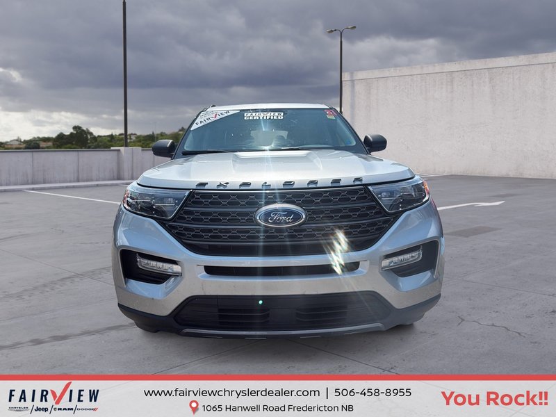 2021 Ford Explorer XLT Fully loaded, leather panoramic sunroof, advanced audio