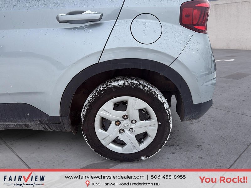 2020 Hyundai Venue Essential Standard transmission