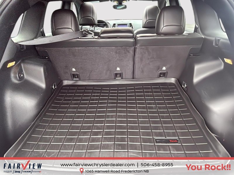 2021 Jeep Cherokee 80th Anniversary Leather, panoramic roof, trailer group