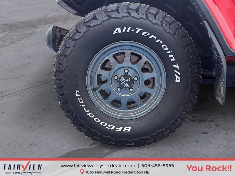 2023 Jeep Gladiator Mojave $10,000 in accessories Upgraded rims, tires, , insulated cap, , running boards, canoe racks