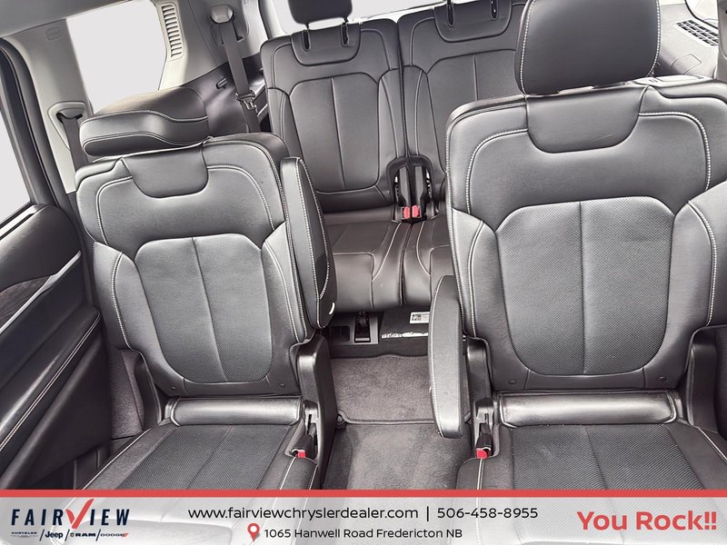 2022 Jeep Grand Cherokee L Limited Seven passenger, full panoramic roof 360 cameras heated cool seating