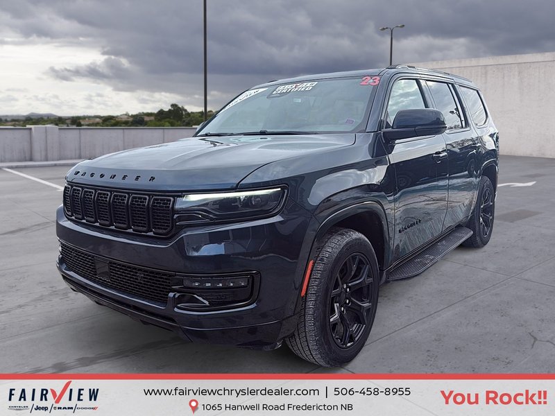 2023 Jeep Wagoneer Series II Carbide Full panoramic roof event safety group upgraded audio