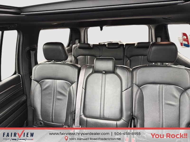 2024 Jeep Wagoneer Series II Carbide Full panoramic roof upgraded audio safety group
