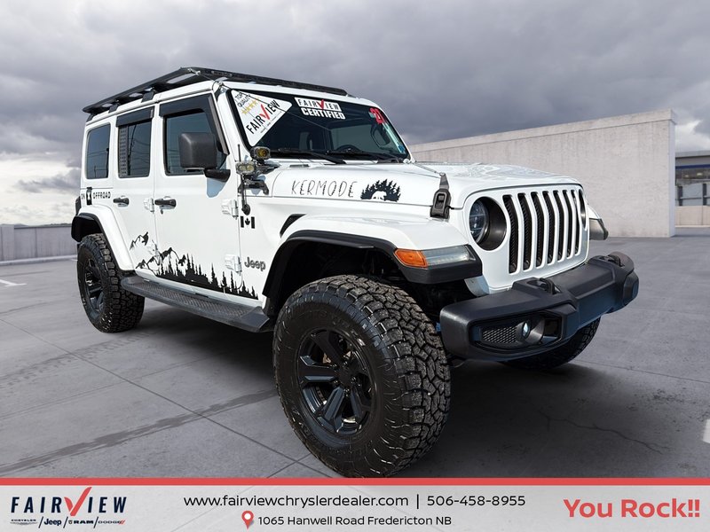 2021 Jeep Wrangler Unlimited Sahara New 35 inch tires , thousand dollars in accessories