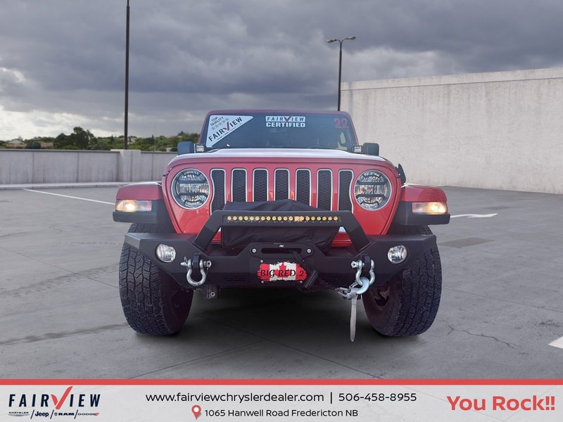 2022 Jeep Wrangler Unlimited Sahara Sky, active roof, upgraded wench, and bumper system