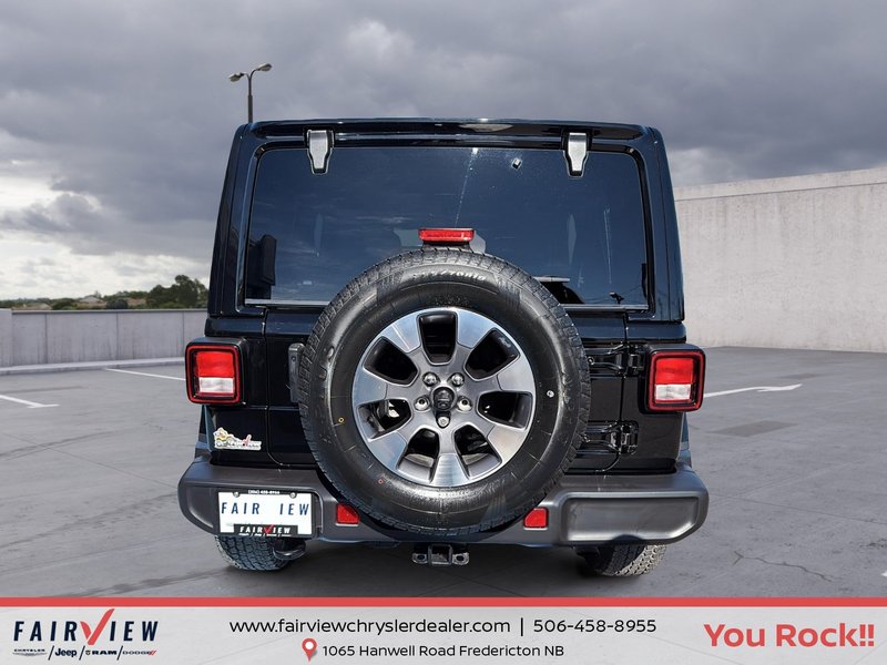 2023 Jeep Wrangler Sahara Fully loaded leather navigation, amazing condition