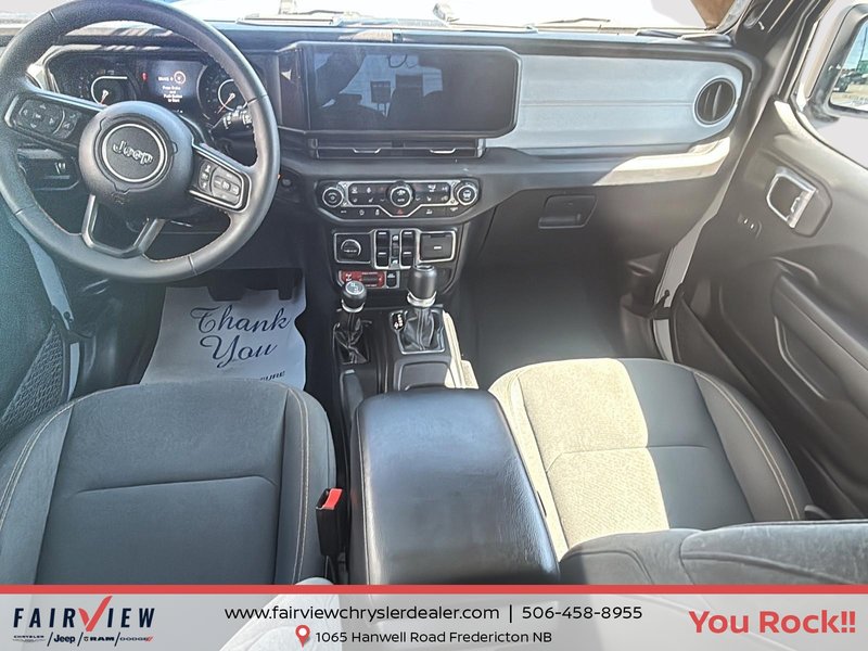 2024 Jeep Wrangler Willys Dual top group